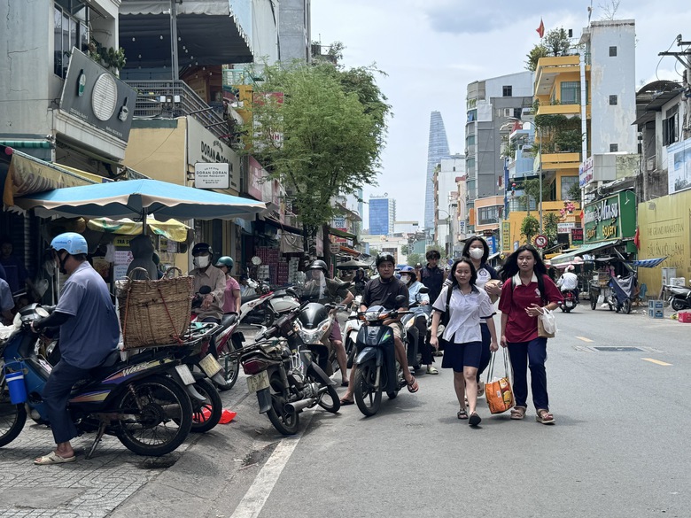 Siết chặt vi phạm đường bộ theo Nghị định 336, TP.HCM chuyển biến mạnh về trật tự đ&ocirc; thị- Ảnh 2.
