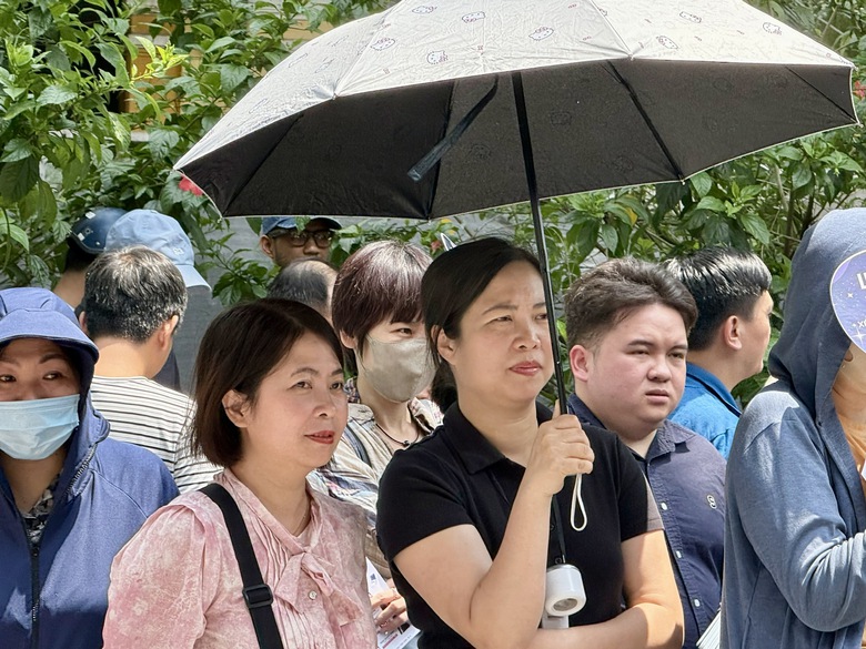 Kết th&uacute;c m&ocirc;n chuy&ecirc;n Ngoại ngữ v&agrave;o lớp 10, th&iacute; sinh H&agrave; Nội chia sẻ g&igrave;?- Ảnh 6.