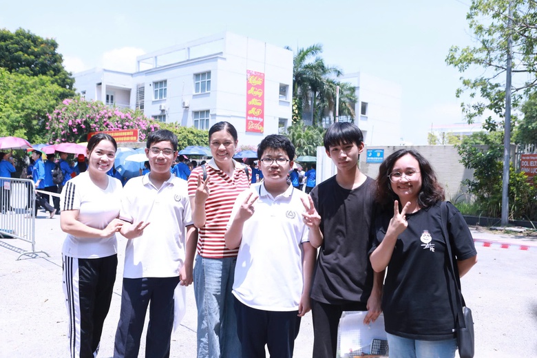 Kết th&uacute;c m&ocirc;n chuy&ecirc;n Ngoại ngữ v&agrave;o lớp 10, th&iacute; sinh H&agrave; Nội chia sẻ g&igrave;?- Ảnh 2.
