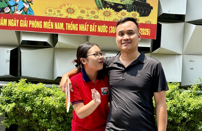 Kết th&uacute;c m&ocirc;n chuy&ecirc;n Ngoại ngữ v&agrave;o lớp 10, th&iacute; sinh H&agrave; Nội chia sẻ g&igrave;?- Ảnh 7.