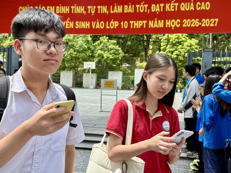 Kết th&uacute;c m&ocirc;n chuy&ecirc;n Ngoại ngữ v&agrave;o lớp 10, th&iacute; sinh H&agrave; Nội chia sẻ g&igrave;?- Ảnh 10.