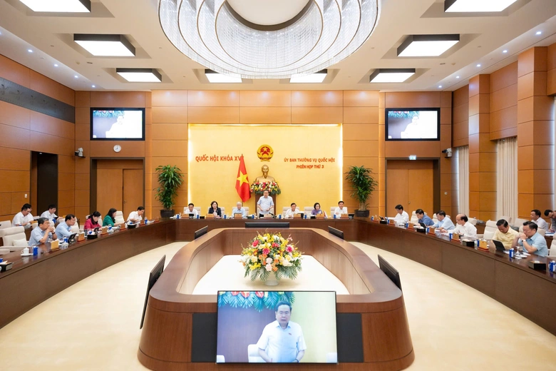 Thường vụ Quốc hội xem x&eacute;t kế hoạch gi&aacute;m s&aacute;t sử dụng trụ sở l&agrave;m việc sau sắp xếp bộ m&aacute;y- Ảnh 2.
