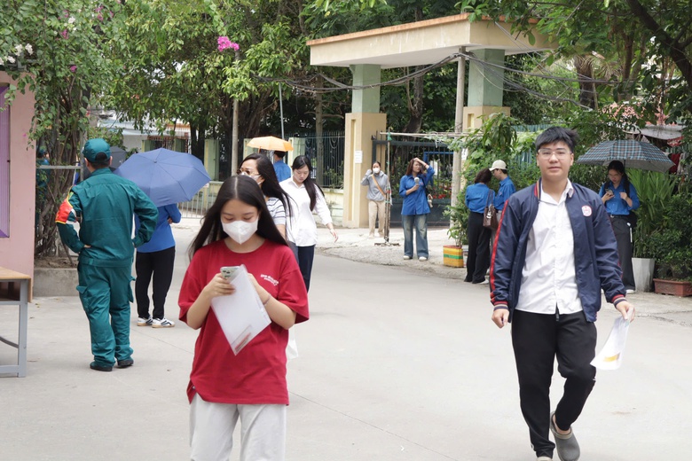 H&agrave; Nội: Hơn 129.000 th&iacute; sinh l&agrave;m thủ tục dự thi tốt nghiệp THPT 2026- Ảnh 25.