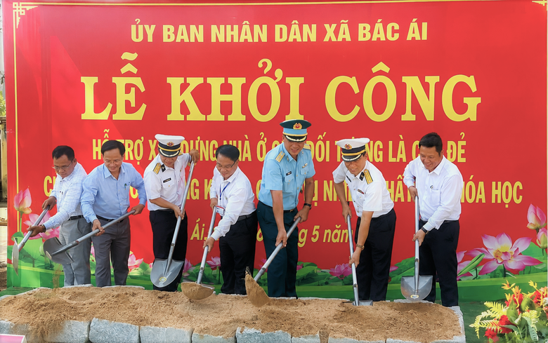 Kh&aacute;nh H&ograve;a tăng tốc x&oacute;a nh&agrave; tạm cho gia đ&igrave;nh nạn nh&acirc;n chất độc h&oacute;a học- Ảnh 1.