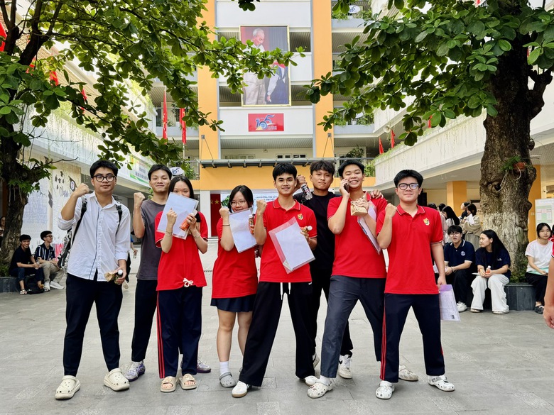 H&agrave; Nội: Hơn 129.000 th&iacute; sinh l&agrave;m thủ tục dự thi tốt nghiệp THPT 2026- Ảnh 5.