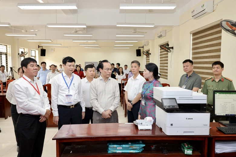 H&agrave; Nội: Hơn 129.000 th&iacute; sinh l&agrave;m thủ tục dự thi tốt nghiệp THPT 2026- Ảnh 1.