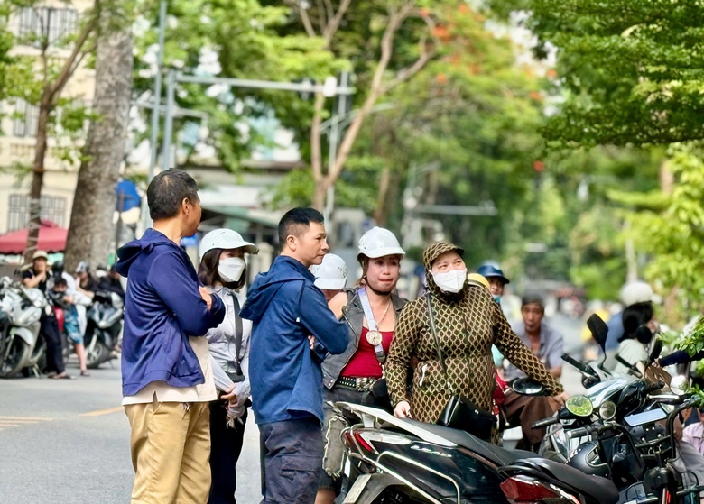 H&agrave; Nội: Hơn 129.000 th&iacute; sinh l&agrave;m thủ tục dự thi tốt nghiệp THPT 2026- Ảnh 16.