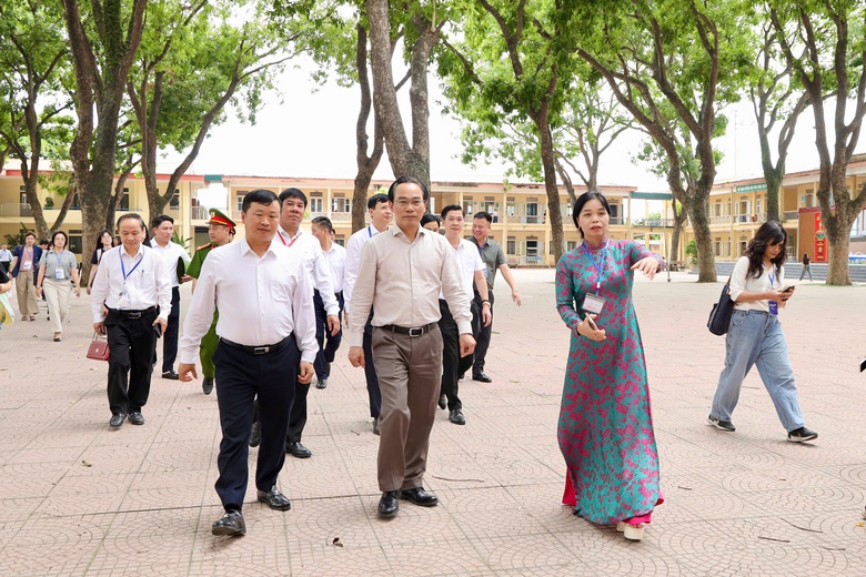 Bộ trưởng Ho&agrave;ng Minh Sơn: Mọi điều kiện cho kỳ thi tốt nghiệp THPT 2026 đ&atilde; sẵn s&agrave;ng- Ảnh 4.