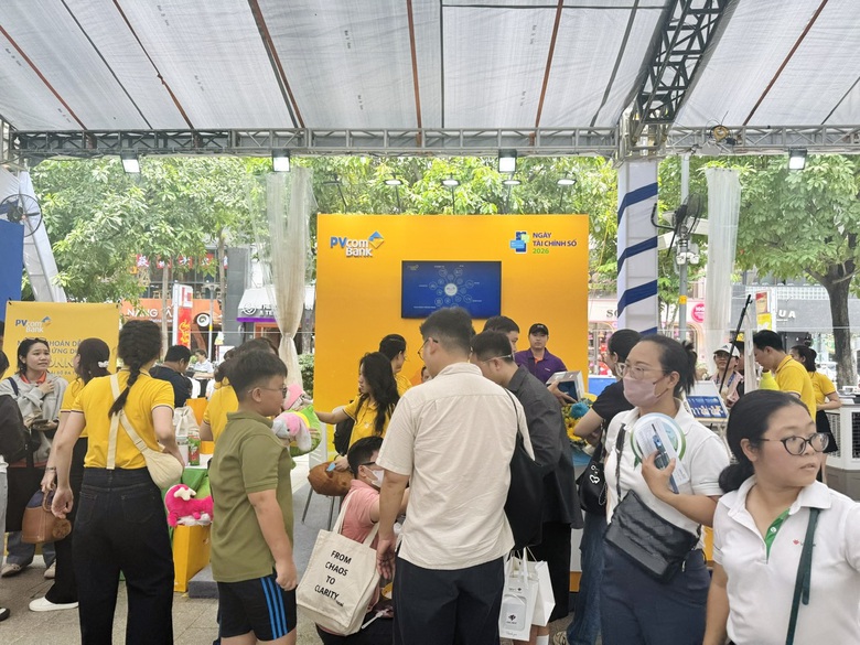 PVcomBank ghi dấu ấn tại Ng&agrave;y T&agrave;i ch&iacute;nh số 2026 với h&agrave;ng ngh&igrave;n lượt trải nghiệm - Ảnh 2.