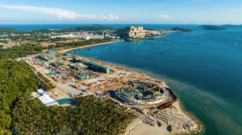 Tiến độ cấp bách, An Giang vẫn đặt chất lượng công trình APEC 2027 lên hàng đầu- Ảnh 2. Tiến độ cấp bách, An Giang vẫn đặt chất lượng công trình APEC 2027 lên hàng đầu- Ảnh 2.