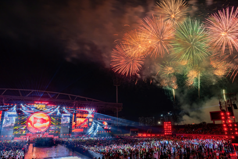 Concert b&ugrave;ng nổ, v&igrave; sao c&ocirc;ng nghiệp &acirc;m nhạc Việt Nam vẫn chưa cất c&aacute;nh?- Ảnh 6.