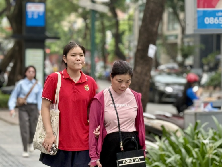 Thí sinh đánh giá đề Ngữ văn "vừa sức", tự tin cầm chắc điểm khá- Ảnh 5. Thí sinh đánh giá đề Ngữ văn "vừa sức", tự tin cầm chắc điểm khá- Ảnh 5.