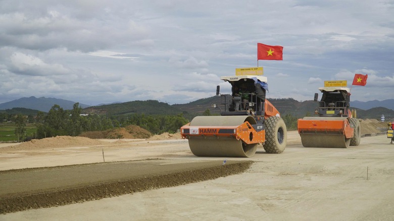 Gia Lai: Khẩn trương ho&agrave;n thiện đường cất hạ c&aacute;nh số 2 Cảng h&agrave;ng kh&ocirc;ng Ph&ugrave; C&aacute;t - Ảnh 9.