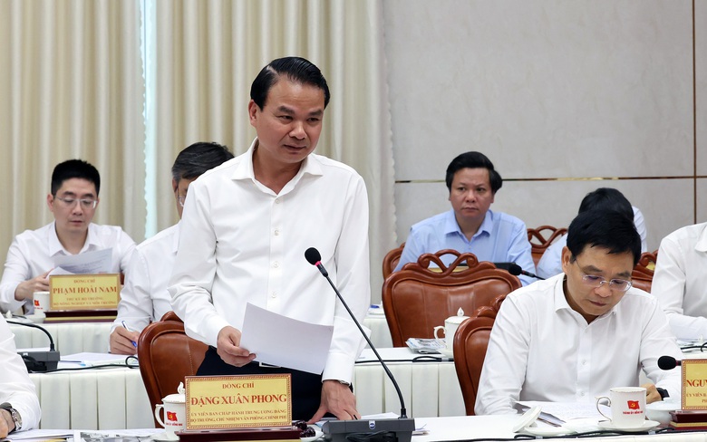 Thủ tướng: Nếu Đồng Nai cam kết đạt kết quả cao hơn, Ch&iacute;nh phủ sẽ ưu ti&ecirc;n bố tr&iacute; nguồn lực ngay trong năm 2027 - Ảnh 8.