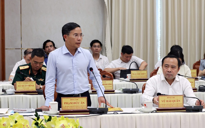 Thủ tướng: Nếu Đồng Nai cam kết đạt kết quả cao hơn, Ch&iacute;nh phủ sẽ ưu ti&ecirc;n bố tr&iacute; nguồn lực ngay trong năm 2027 - Ảnh 10.