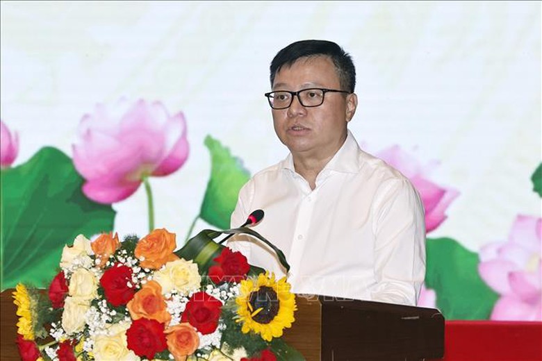 Thủ tướng Ch&iacute;nh phủ v&agrave; Chủ tịch Quốc hội gặp mặt l&atilde;nh đạo c&aacute;c cơ quan b&aacute;o ch&iacute; - Ảnh 6.
