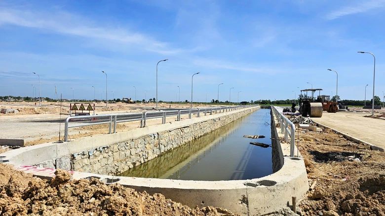 To&agrave;n cảnh dự &aacute;n t&aacute;i định cư đường sắt tốc độ cao ở Huế đ&atilde; ho&agrave;n th&agrave;nh - Ảnh 12.