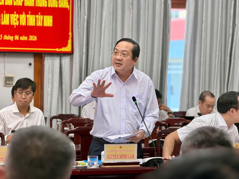 Bộ trưởng Bộ X&acirc;y dựng: Khẩn trương triển khai c&aacute;c dự &aacute;n giao th&ocirc;ng động lực ở T&acirc;y Ninh - Ảnh 3.