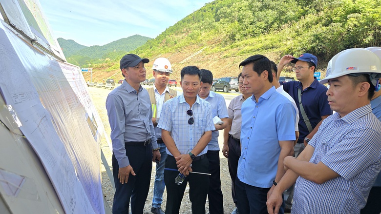 Xử l&yacute; vướng mắc, sớm giải ng&acirc;n vốn đầu tư c&ocirc;ng cao tốc qua Huế, Đ&agrave; Nẵng - Ảnh 3.