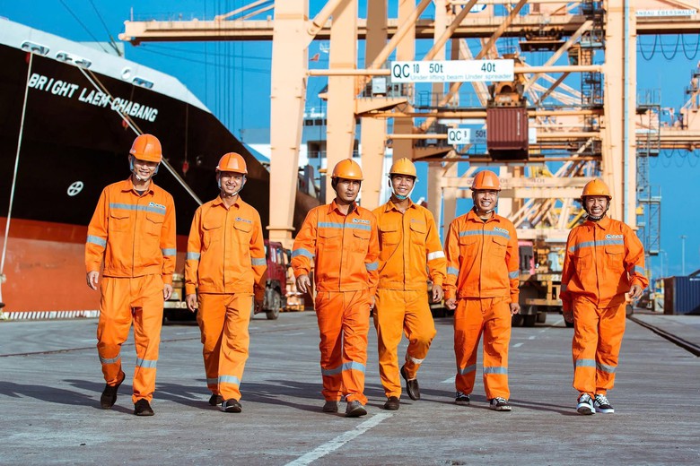 T&ocirc;n vinh c&aacute;c doanh nghiệp gắn liền tr&aacute;ch nhiệm x&atilde; hội - Ảnh 1.