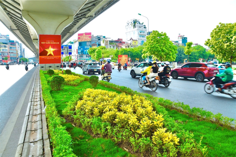 Hà Nội hoàn thiện cơ chế xã hội hóa quảng cáo ngòai trời cho quản lý đô thị 2026 - Ảnh 1. Hà Nội hoàn thiện cơ chế xã hội hóa quảng cáo ngòai trời cho quản lý đô thị 2026 - Ảnh 1.