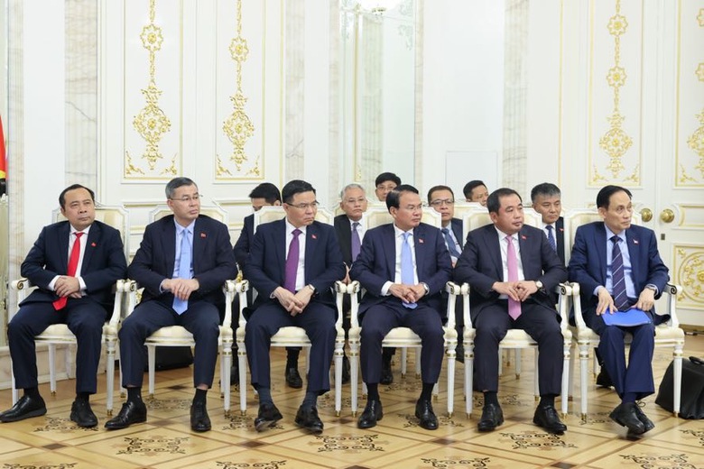 Thủ tướng L&ecirc; Minh Hưng gặp Người đứng đầu Cộng h&ograve;a Tatarstan (Li&ecirc;n bang Nga) - Ảnh 4.