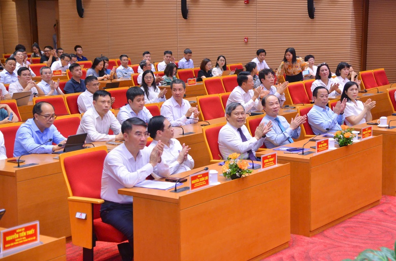 Chủ tịch H&agrave; Nội: Chỉ di dời người d&acirc;n khi khu t&aacute;i định cư mới ho&agrave;n thiện đồng bộ hạ tầng - Ảnh 2.