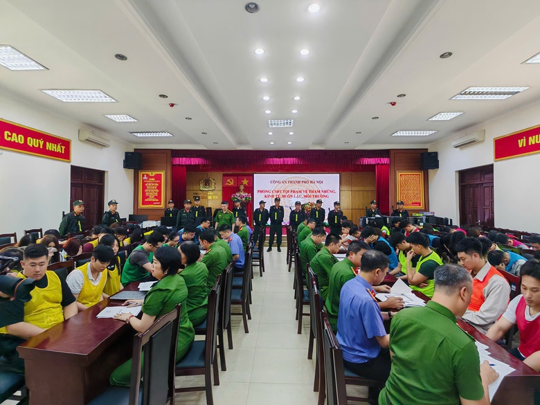 H&agrave; Nội: Khởi tố 187 người trong vụ &aacute;n "hợp đồng kỳ nghỉ" - Ảnh 1.