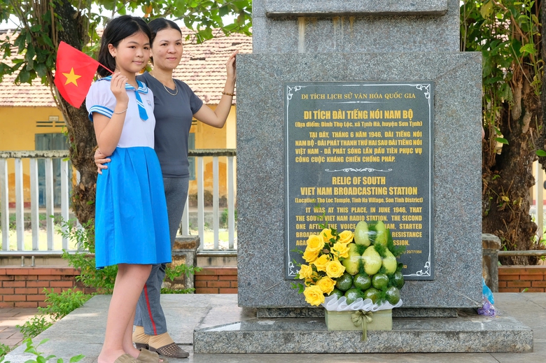 Những bản tin vang vọng m&atilde;i b&ecirc;n d&ograve;ng Tr&agrave; Giang - Ảnh 3.
