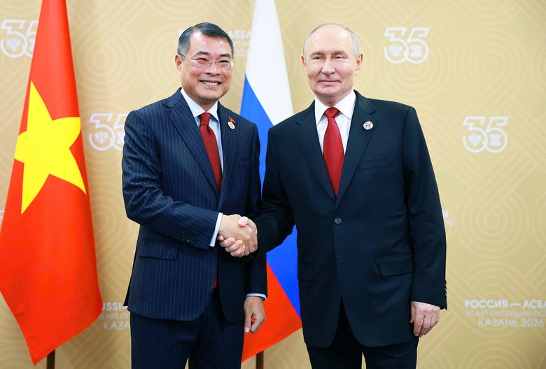 Thủ tướng Ch&iacute;nh phủ L&ecirc; Minh Hưng hội kiến Tổng thống Nga Vladimir Putin - Ảnh 2.