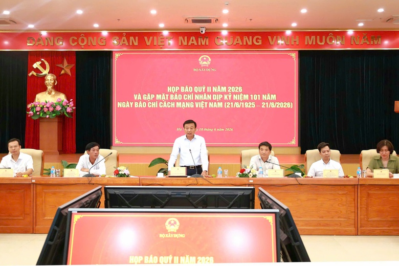 Thứ trưởng Nguyễn Danh Huy: Bộ X&acirc;y dựng nhận được sự đồng h&agrave;nh rất tr&aacute;ch nhiệm của b&aacute;o ch&iacute; - Ảnh 2.