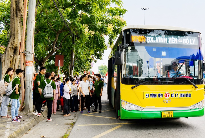Ph&uacute; Thọ ph&aacute;t triển vận tải h&agrave;nh kh&aacute;ch c&ocirc;ng cộng bằng xe bu&yacute;t hướng tới giao th&ocirc;ng xanh - Ảnh 1.
