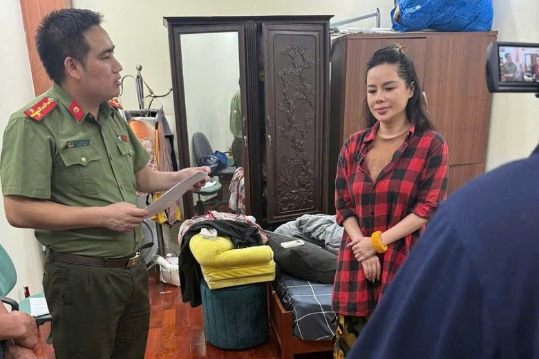 Hà Nội: Công an bắt tạm giam Tiktoker Nguyễn Thiên Hương - Ảnh 1.
