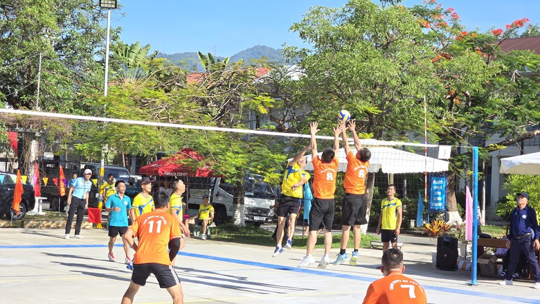 Khai mạc giải b&oacute;ng chuyền truyền thống Tổng c&ocirc;ng ty Đường sắt Việt Nam 2026 - Ảnh 4.