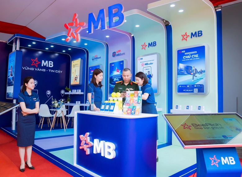 MB đồng hành cùng doanh nghiệp quân đội thúc đẩy chuyển đổi số và phát triển bền vững - Ảnh 3.
