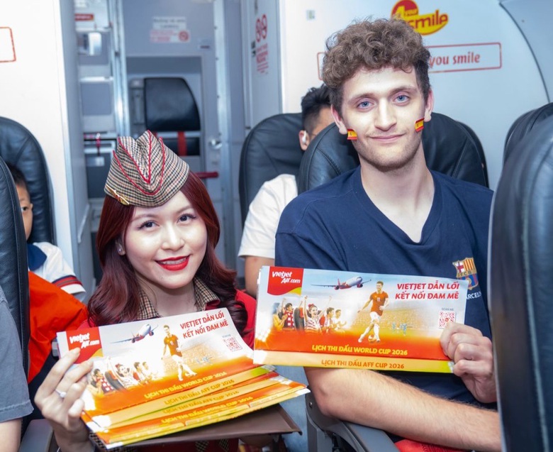 Bay c&ugrave;ng Vietjet, ho&agrave; m&igrave;nh v&agrave;o m&ugrave;a lễ hội b&oacute;ng đ&aacute; s&ocirc;i động nhất h&agrave;nh tinh - Ảnh 3.