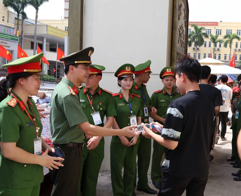 Gần 23.000 th&iacute; sinh ho&agrave;n th&agrave;nh b&agrave;i thi đ&aacute;nh gi&aacute; v&agrave;o trường C&ocirc;ng an - Ảnh 2.