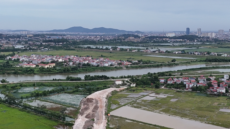 V&igrave; sao đường dẫn gần xong nhưng cầu H&agrave; Bắc 1 tại Bắc Ninh vẫn chưa x&acirc;y dựng? - Ảnh 6.
