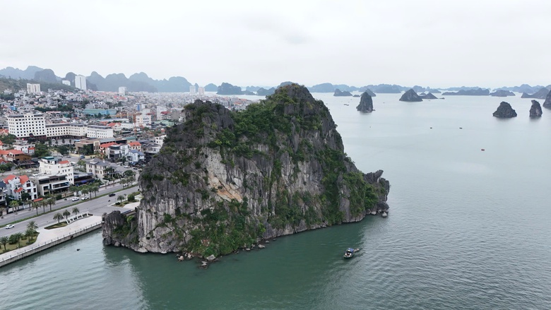 Quy hoạch chung đ&ocirc; thị Quảng Ninh đến năm 2050 ch&iacute;nh thức được ph&ecirc; duyệt - Ảnh 2.