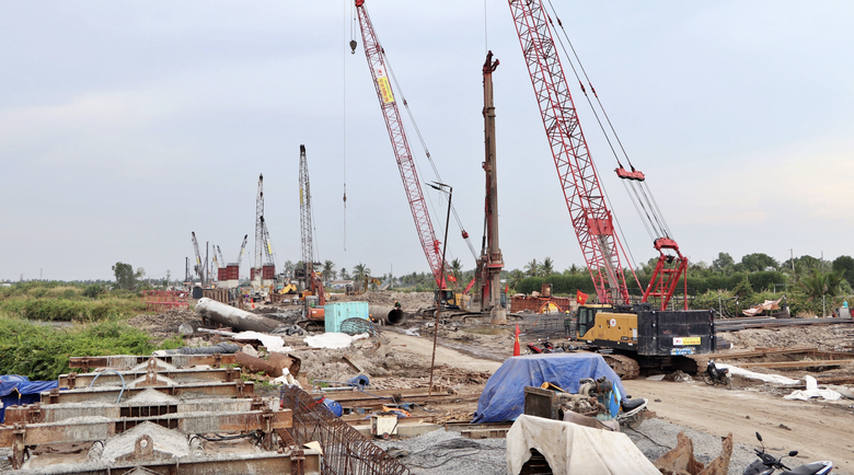 Vĩnh Long: khai th&aacute;c c&aacute;t phục vụ cao tốc đ&uacute;ng mục đ&iacute;ch, gi&aacute;m s&aacute;t nghi&ecirc;m  - Ảnh 1.