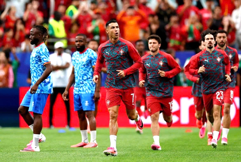 Ronaldo v&agrave; &aacute;p lực lớn nhất sự nghiệp tại World Cup 2026 - Ảnh 2.