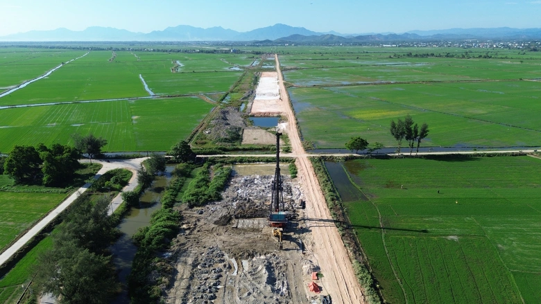 Huế: Chấm dứt hợp đồng nhà thầu thi công đường Tố Hữu nối dài - Ảnh 2.