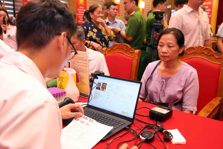 Ph&oacute; thủ tướng ph&aacute;t động cao điểm thu nhận ADN th&acirc;n nh&acirc;n liệt sĩ chưa x&aacute;c định th&ocirc;ng tin  - Ảnh 4.