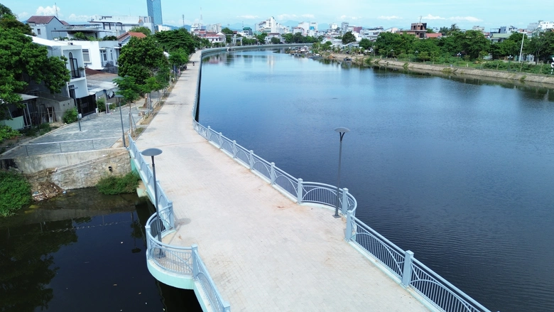 Huế: Ngắm to&agrave;n cảnh tuyến đường đi bộ uốn lượn ven s&ocirc;ng Như &Yacute; - Ảnh 2.