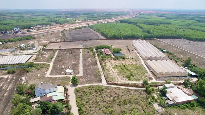 Qu&yacute; III đấu gi&aacute; ba khu "đất v&agrave;ng" ven s&acirc;n bay Long Th&agrave;nh - Ảnh 2.