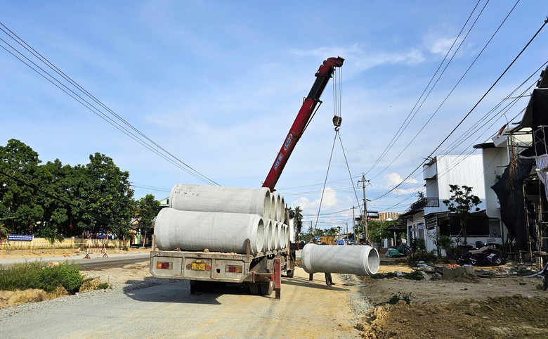 Huế: Đường trăm tỷ vướng mặt bằng, nh&agrave; thầu lo kh&ocirc;ng kịp tiến độ - Ảnh 9.
