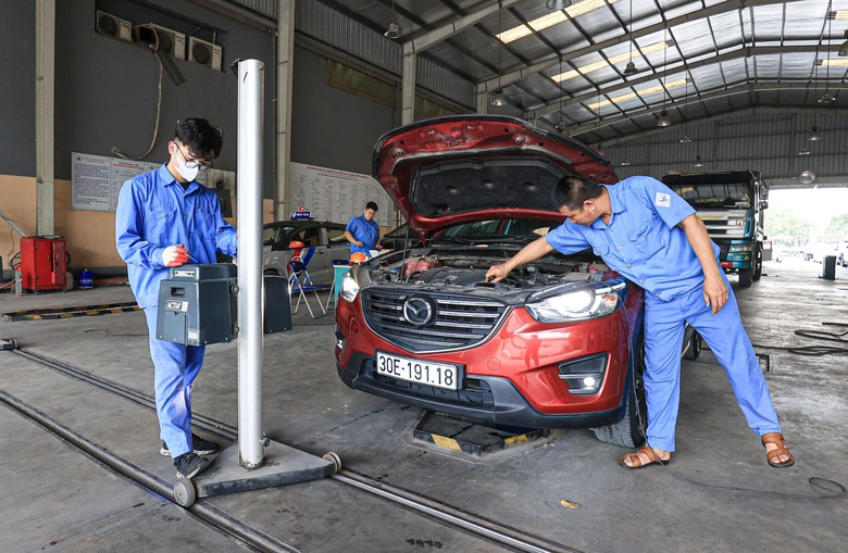 Từ 1/7, &ldquo;độ&rdquo; lưới tản nhiệt, c&aacute;nh lướt gi&oacute; ch&iacute;nh h&atilde;ng kh&ocirc;ng coi l&agrave; cải tạo - Ảnh 2.