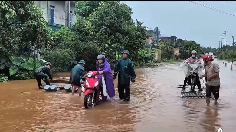 Tuy&ecirc;n Quang: Nhiều tuyến đường bị ngập, sạt lở sau mưa lớn - Ảnh 1.