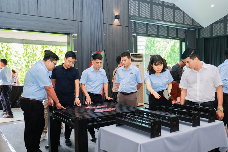 Giải ph&aacute;p li&ecirc;n hợp th&eacute;p - b&ecirc; t&ocirc;ng thuần việt: Hướng đi mới cho x&acirc;y dựng xanh, th&ocirc;ng minh - Ảnh 8.