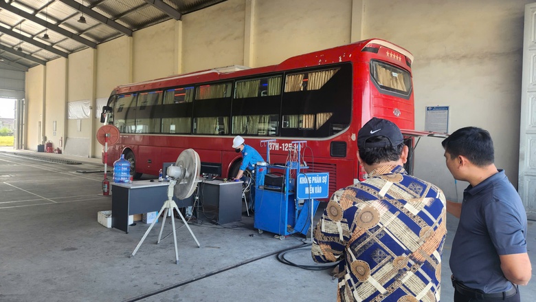 Trung t&acirc;m Đăng kiểm 37-10D: Chinh phục kh&aacute;ch h&agrave;ng bằng sự tận t&acirc;m - Ảnh 2.